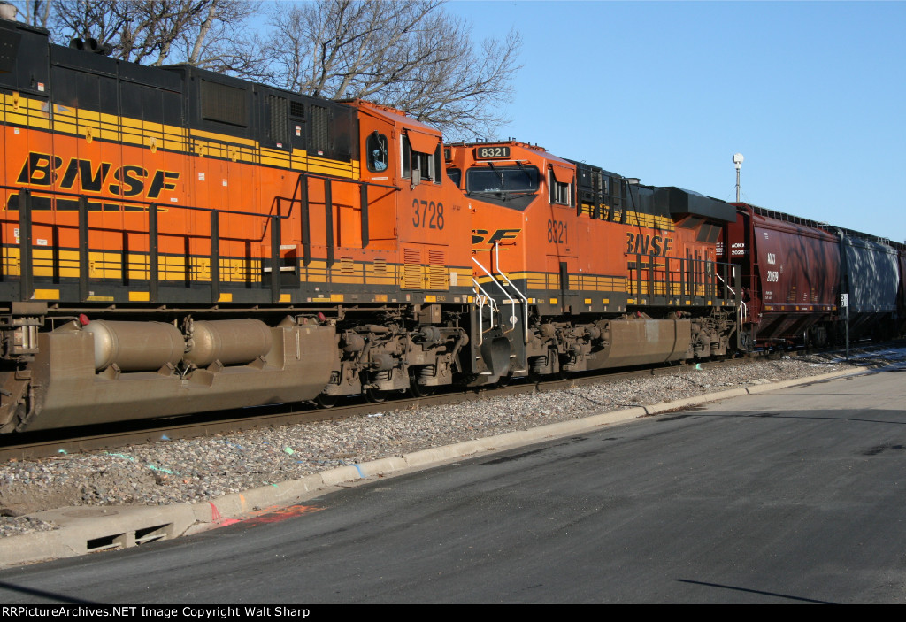 BNSF 8321